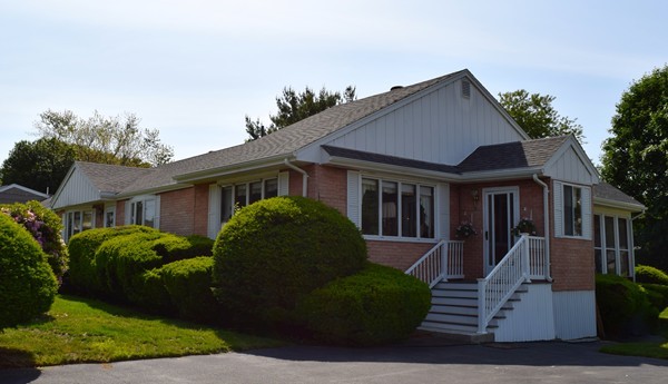 14 Manomet Road Woburn, MA 01801 - Photo 2 of 29