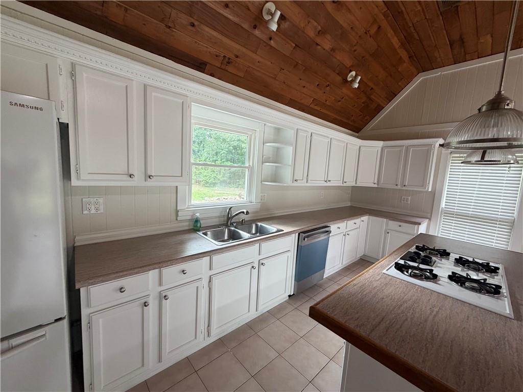 1526 Lost Mountain Road Powder Springs, GA 30127 - Photo 10 of 31