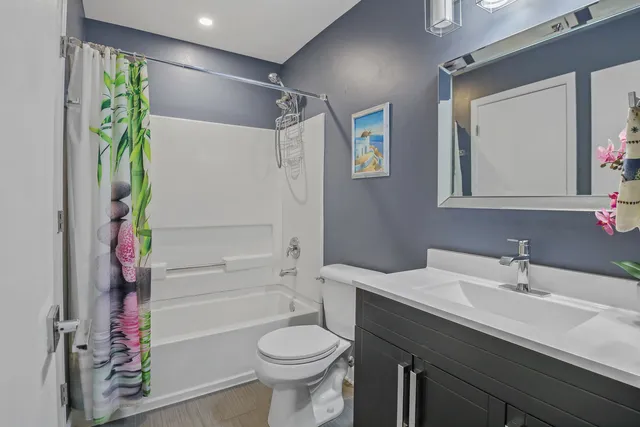 $258,000 | 2332 Flagstone Lane, Carpentersville, IL 60110