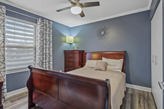 $258,000 | 2332 Flagstone Lane, Carpentersville, IL 60110