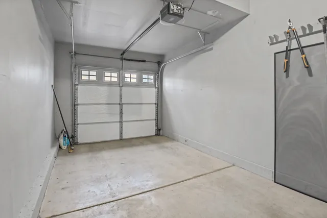 $258,000 | 2332 Flagstone Lane, Carpentersville, IL 60110