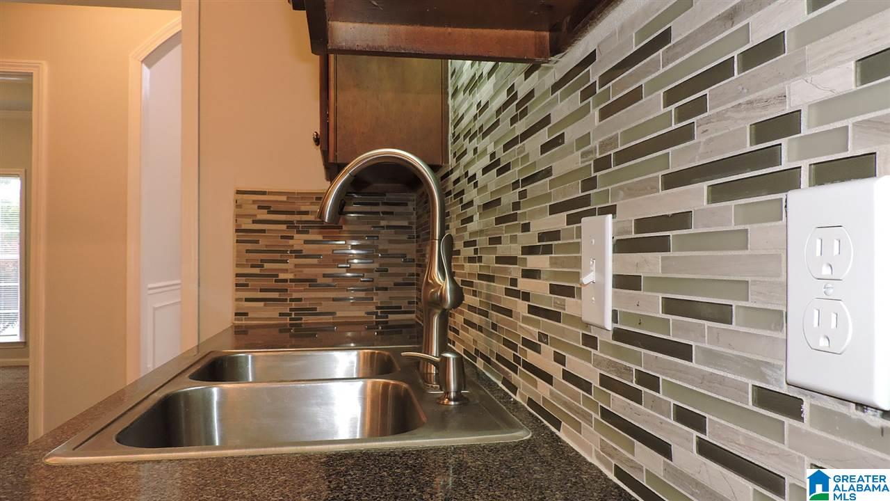 2041 Magnolia Road Leeds, AL 35094 - Photo 15 of 40