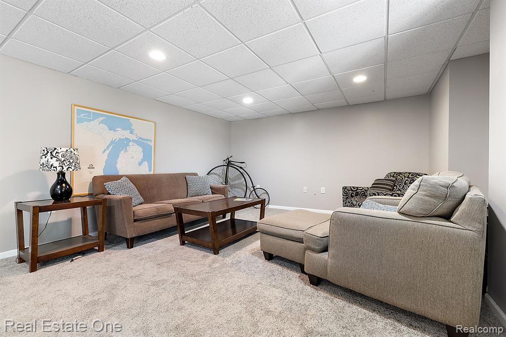 3931 Briarbrooke Lane Rochester, MI 48306 - Photo 40 of 53 Gallery Image 40