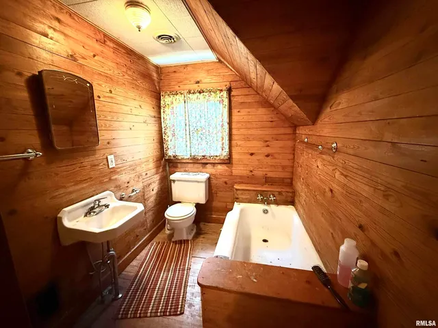 $85,900 | 401 South 7th Street, Herrin, IL 62948