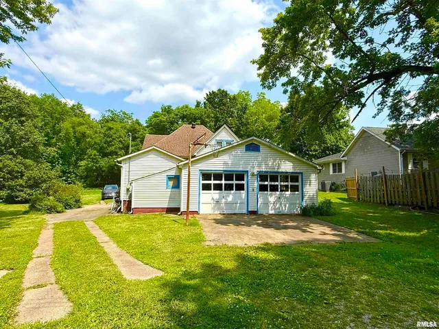 $85,900 | 401 South 7th Street, Herrin, IL 62948