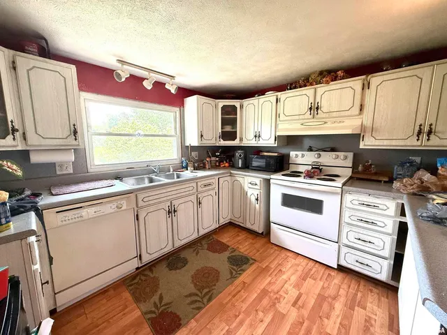 $85,900 | 401 South 7th Street, Herrin, IL 62948