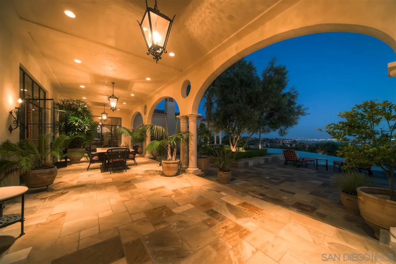 5806 Bucknell Avenue La Jolla, CA 92037 - Photo 7 of 25 a view of a basketball court