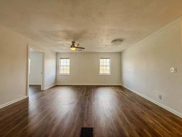 $1,200 | 1026 Mission Acres Road, Unit B, Pleasant View, TN 37146