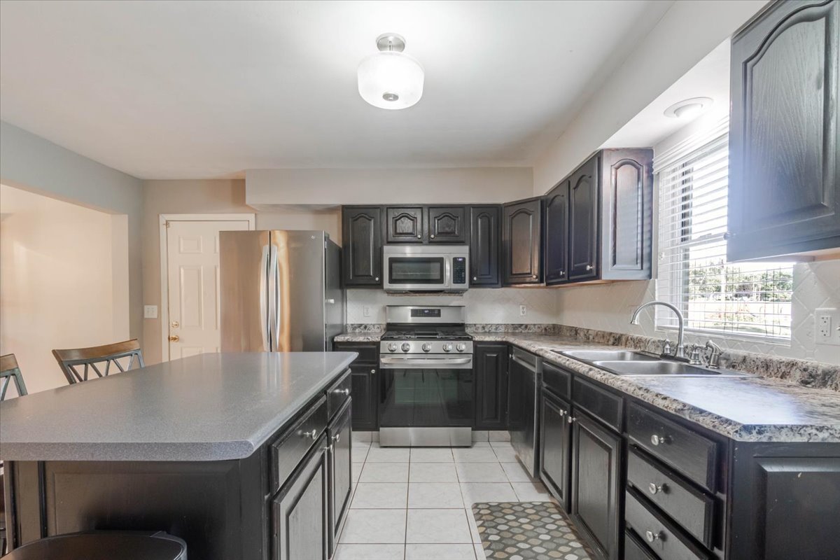 901 Ruston Avenue Normal, IL 61761 - Photo 11 of 40