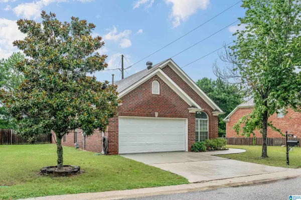 $299,900 | 1028 Castlemaine Drive, Birmingham, AL 35226