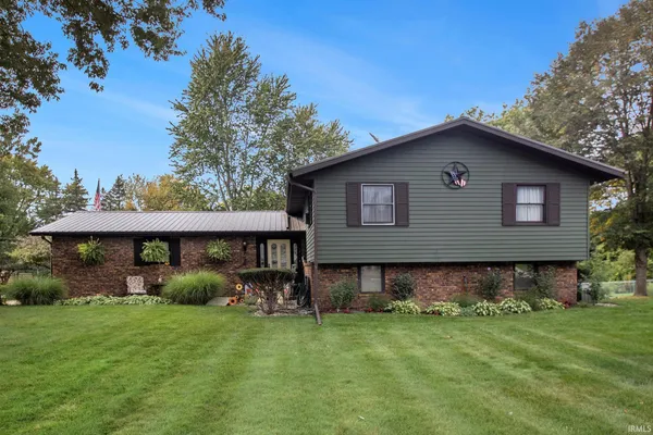 $299,900 | 23295 Surrey Lane, Elkhart, IN 46517