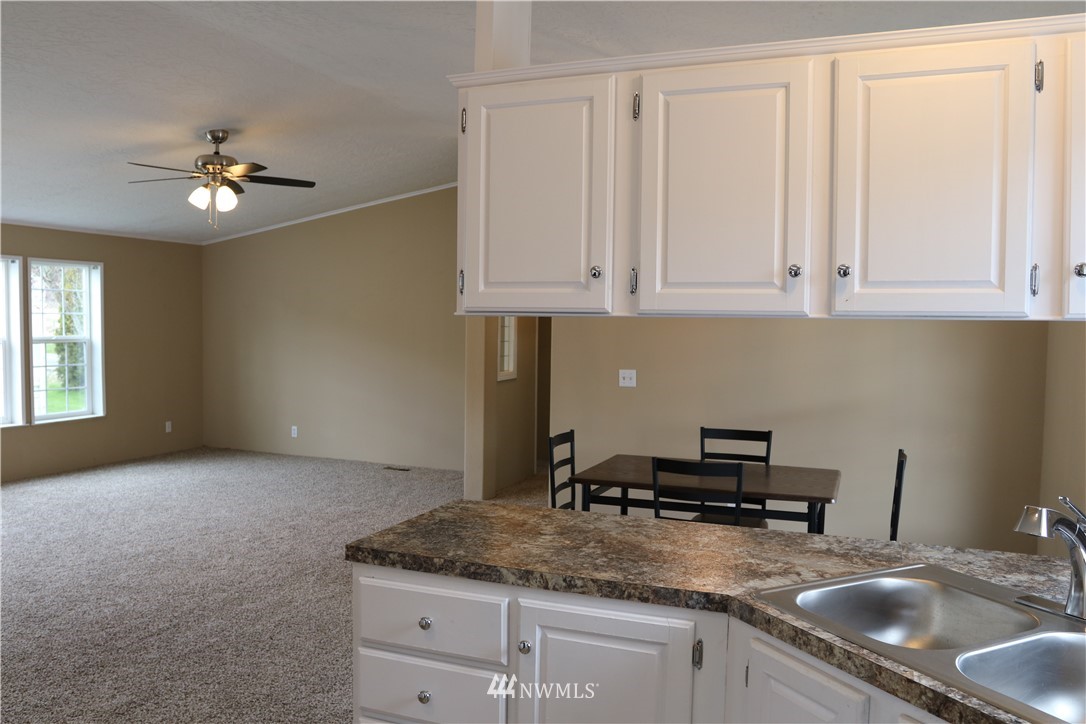109 Halliday Road, Unit 3 Centralia, WA 98531 - Photo 4 of 25 Gallery Image 4