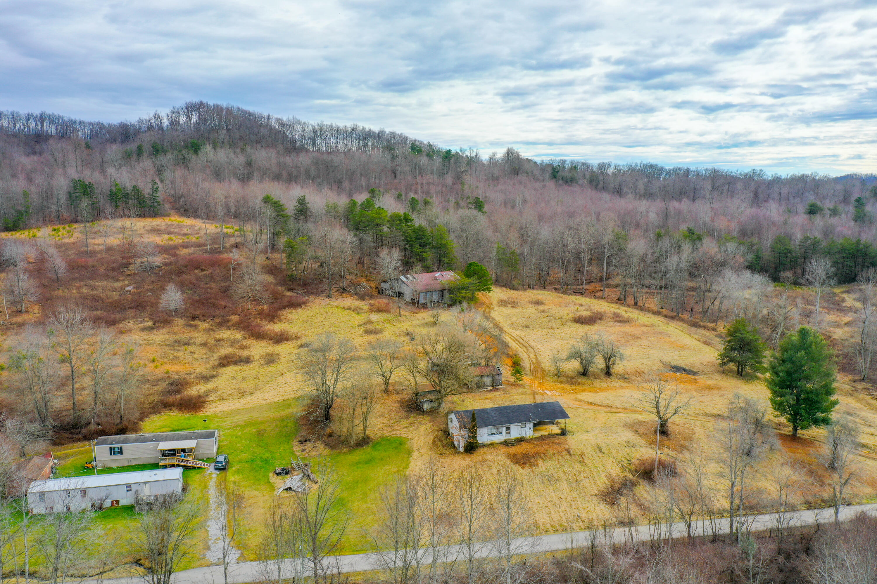 1763 Burnett Road London, KY 40744 - Photo 32 of 92 org_5a3ebfd382c72335_1706643832000-HDR