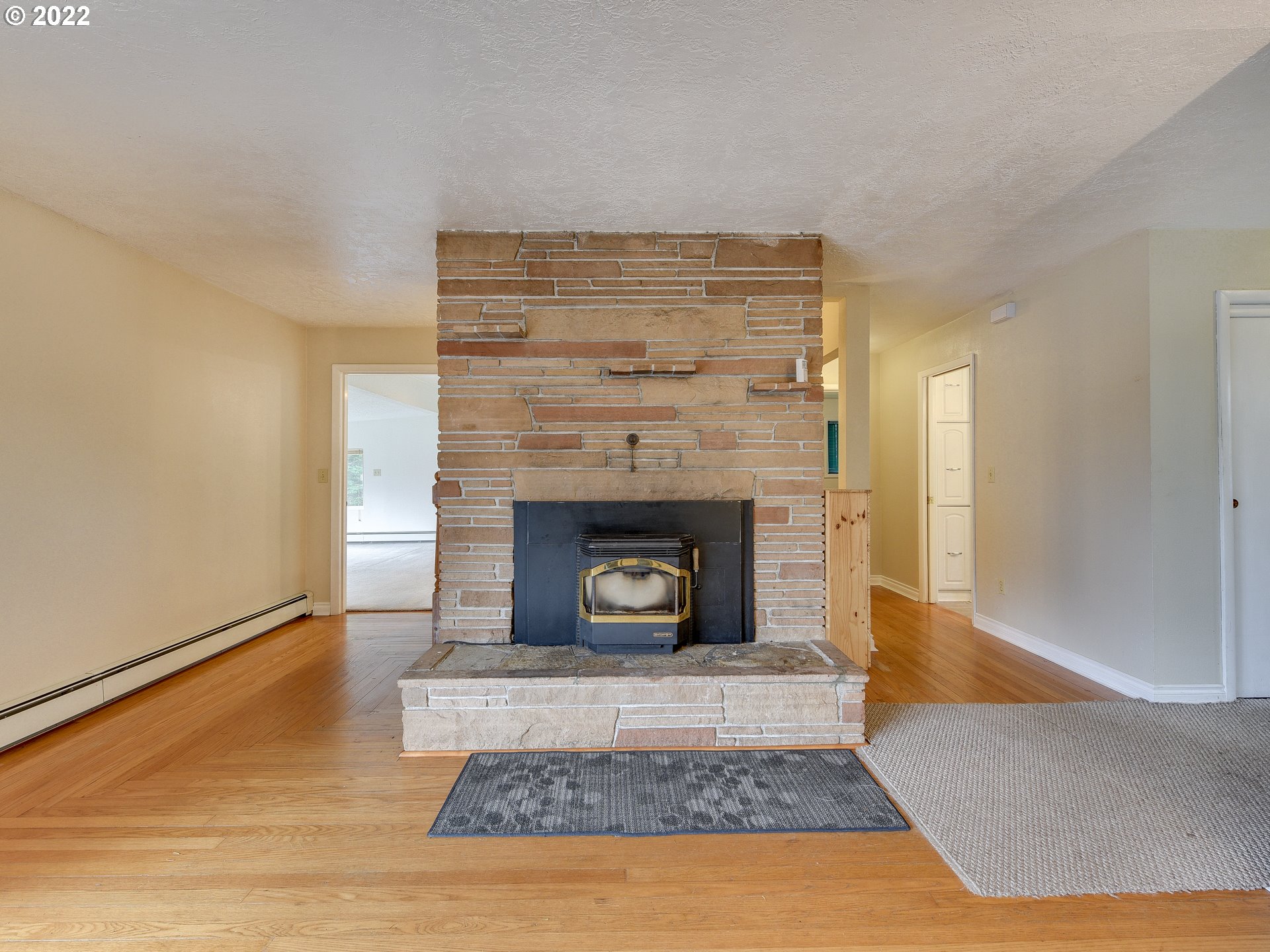 43940 East Larch Mountain Road Corbett, OR 97019 - Photo 3 of 21 Gallery Image 3