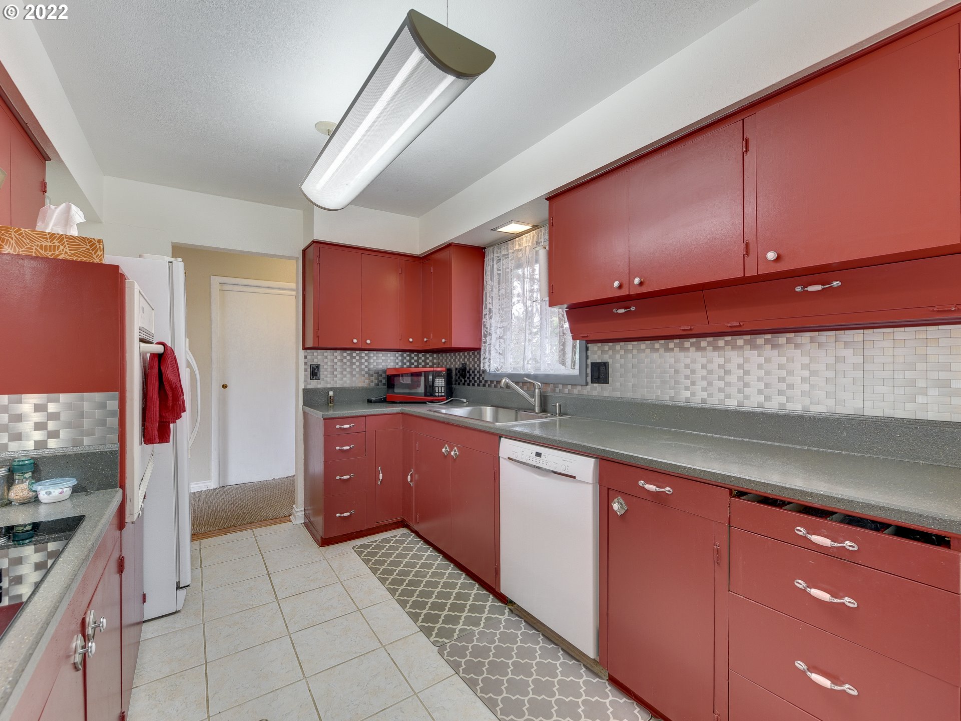 43940 East Larch Mountain Road Corbett, OR 97019 - Photo 4 of 21 Gallery Image 4