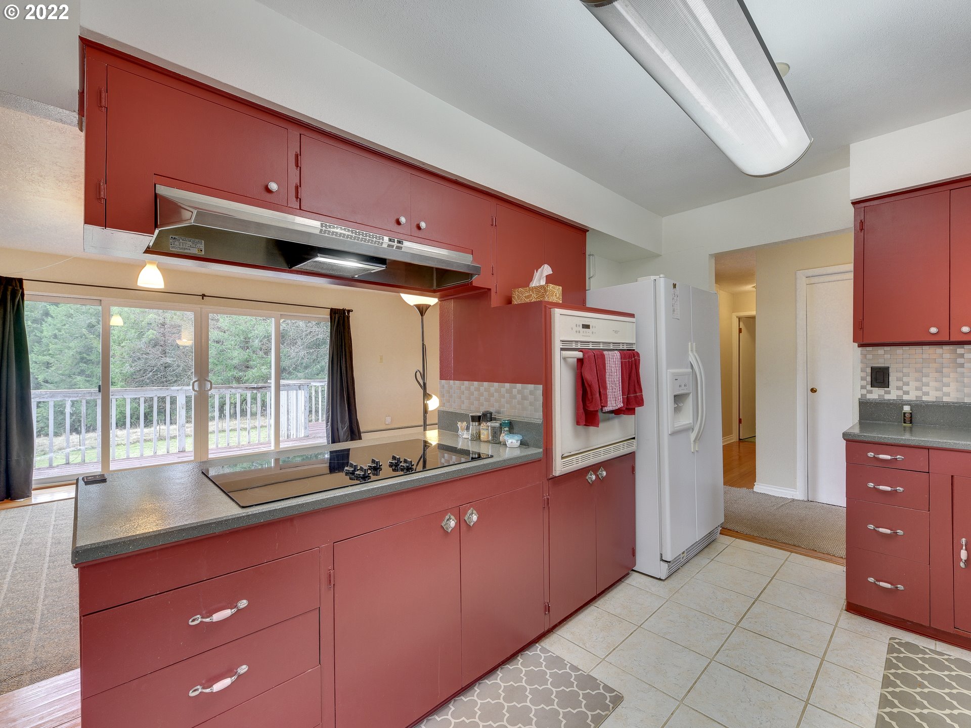 43940 East Larch Mountain Road Corbett, OR 97019 - Photo 5 of 21 Gallery Image 5