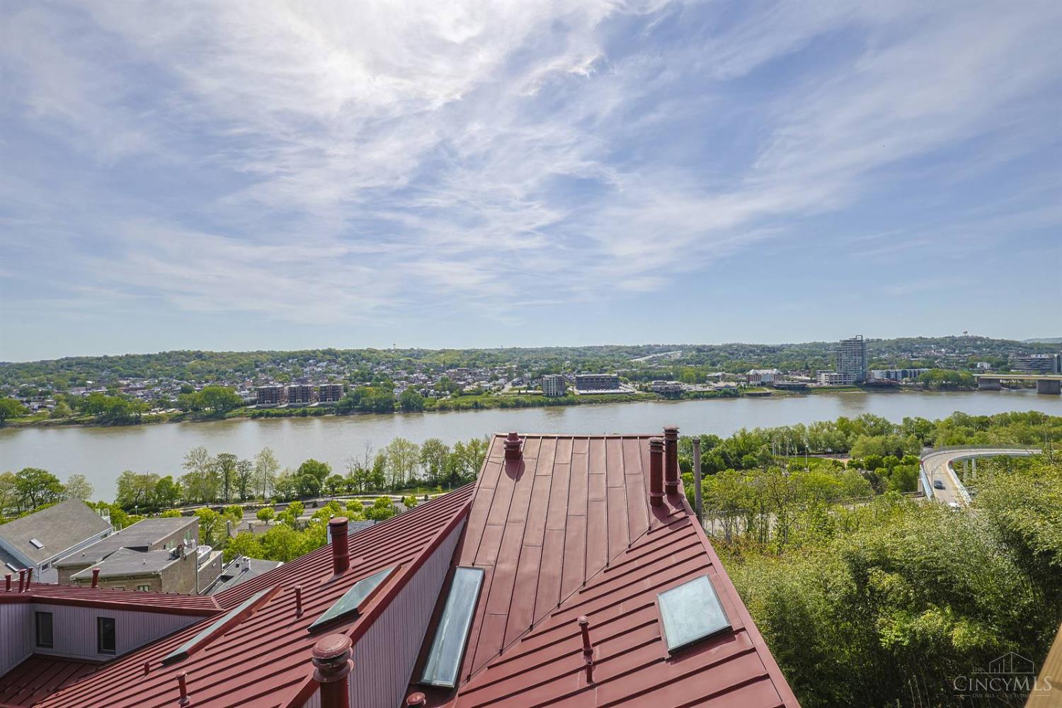 1022 Hatch Street Cincinnati, OH 45202 - Photo 38 of 50