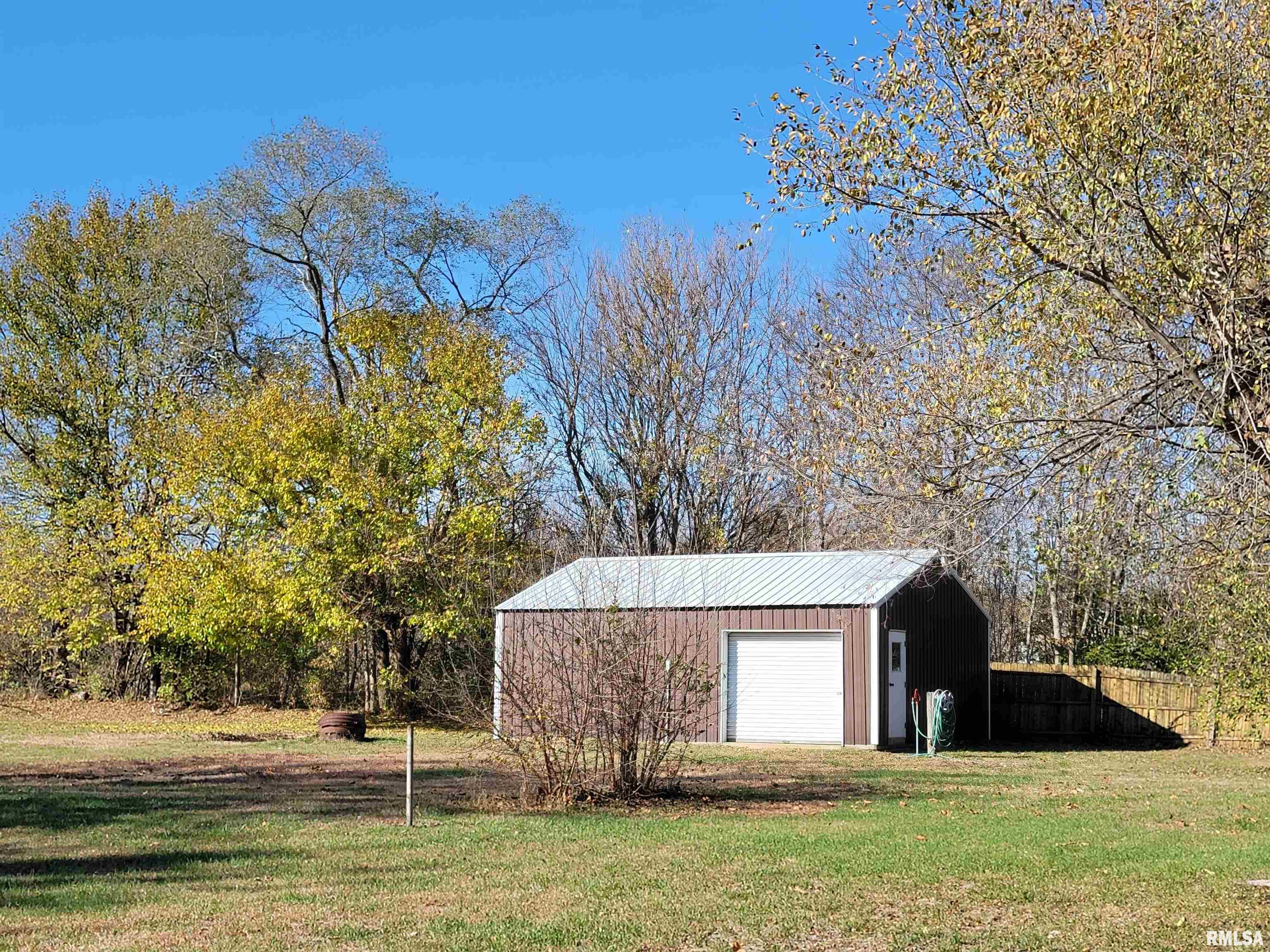 14108 Townline Road Pekin, IL 61554 - Photo 23 of 28