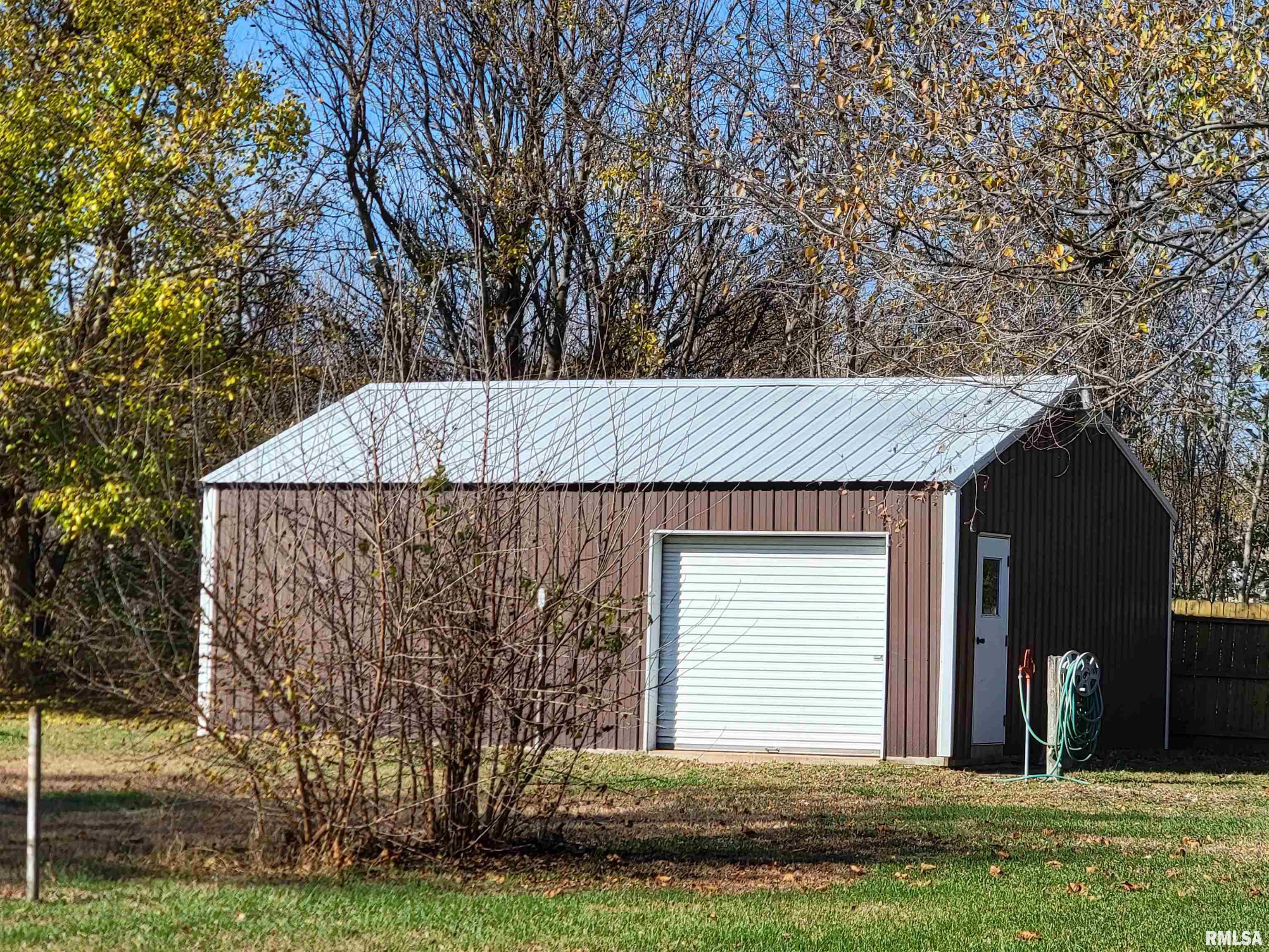 14108 Townline Road Pekin, IL 61554 - Photo 24 of 28