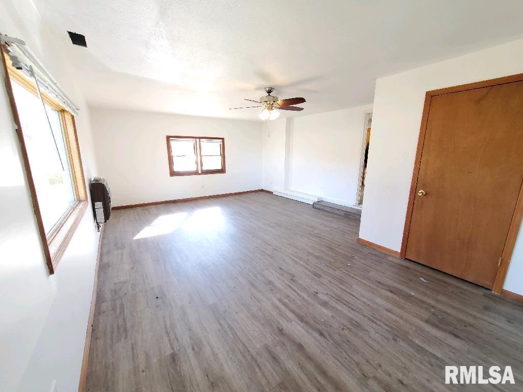 14108 Townline Road Pekin, IL 61554 - Photo 7 of 28