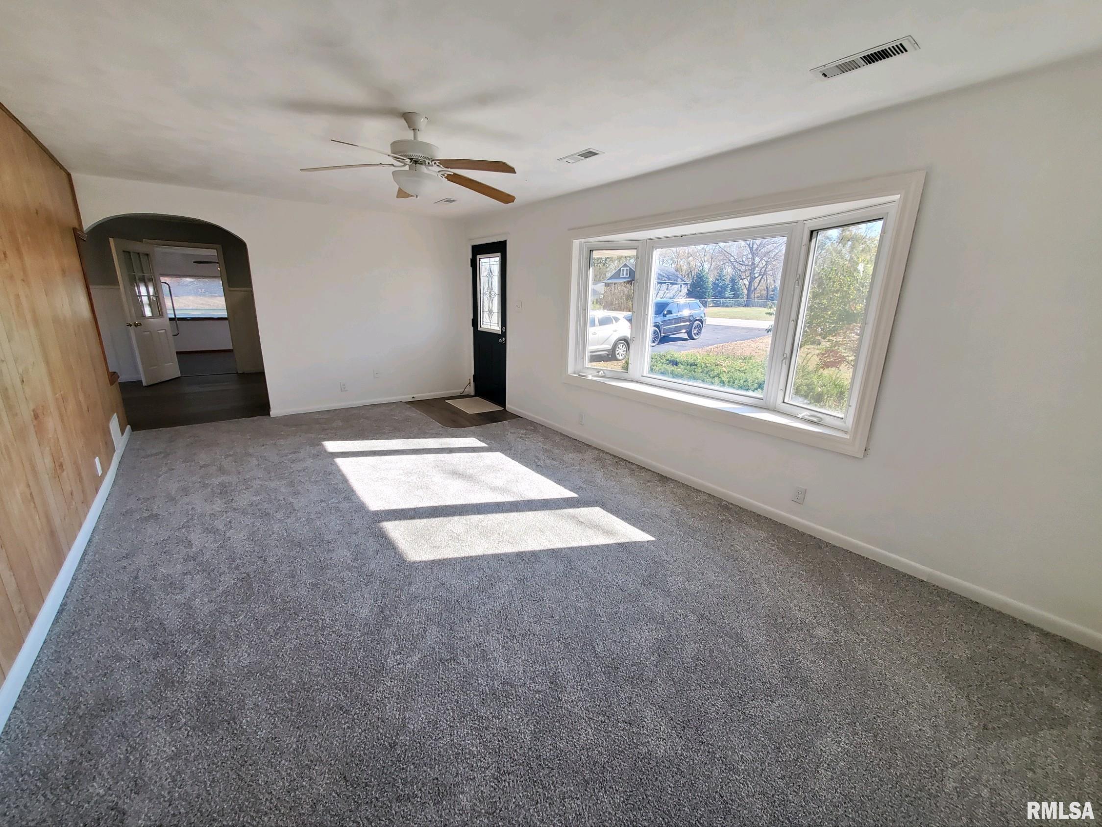 14108 Townline Road Pekin, IL 61554 - Photo 9 of 28