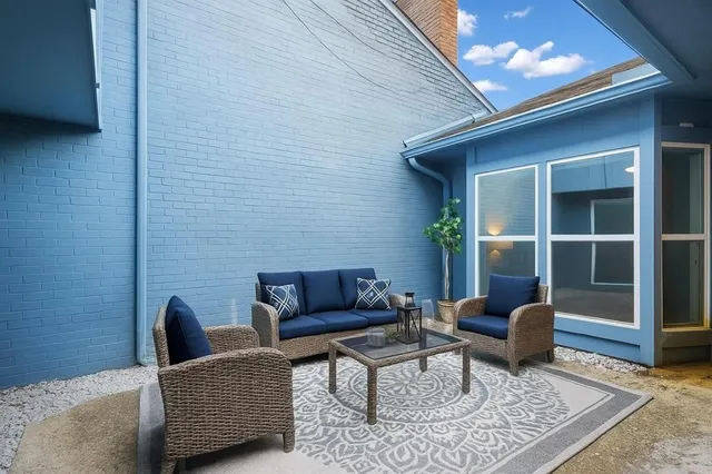 $3,500 | 6853 Anglebluff Circle, Dallas, TX 75248