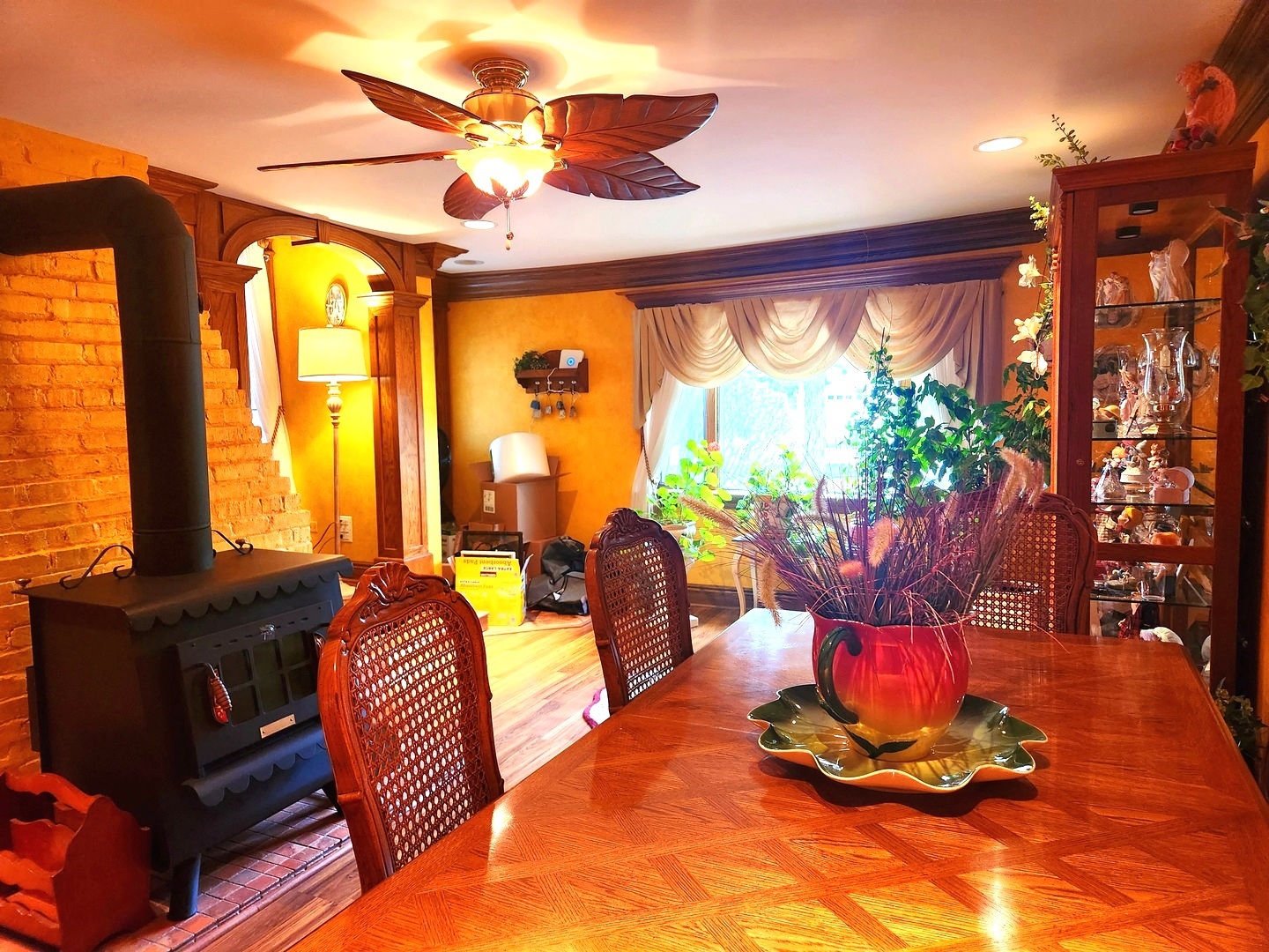 1095 South Prospect Avenue Elmhurst, IL 60126 - Photo 11 of 54 a living room with furniture and a large window
