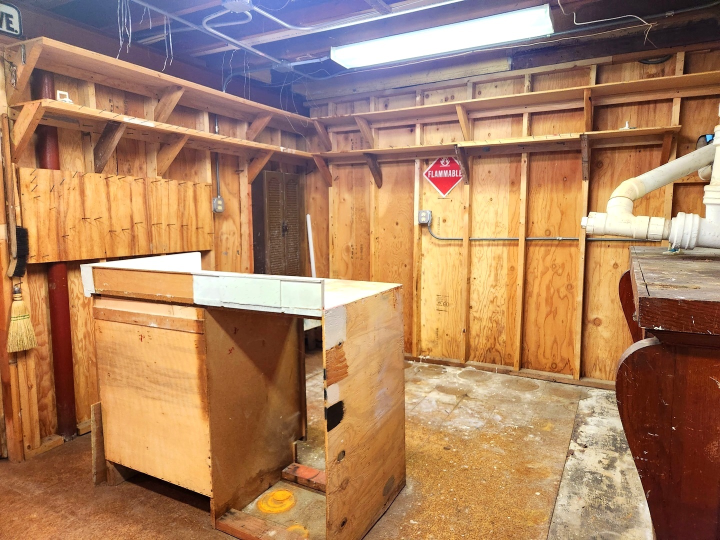 1095 South Prospect Avenue Elmhurst, IL 60126 - Photo 33 of 54 a view of storage and utility room