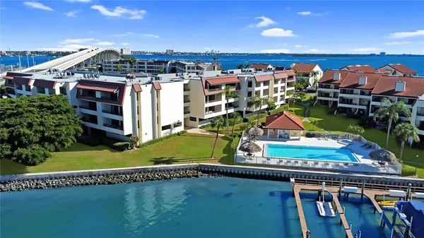 $2,298 | 106 1st Street East, Unit 311, Tierra Verde, FL 33715