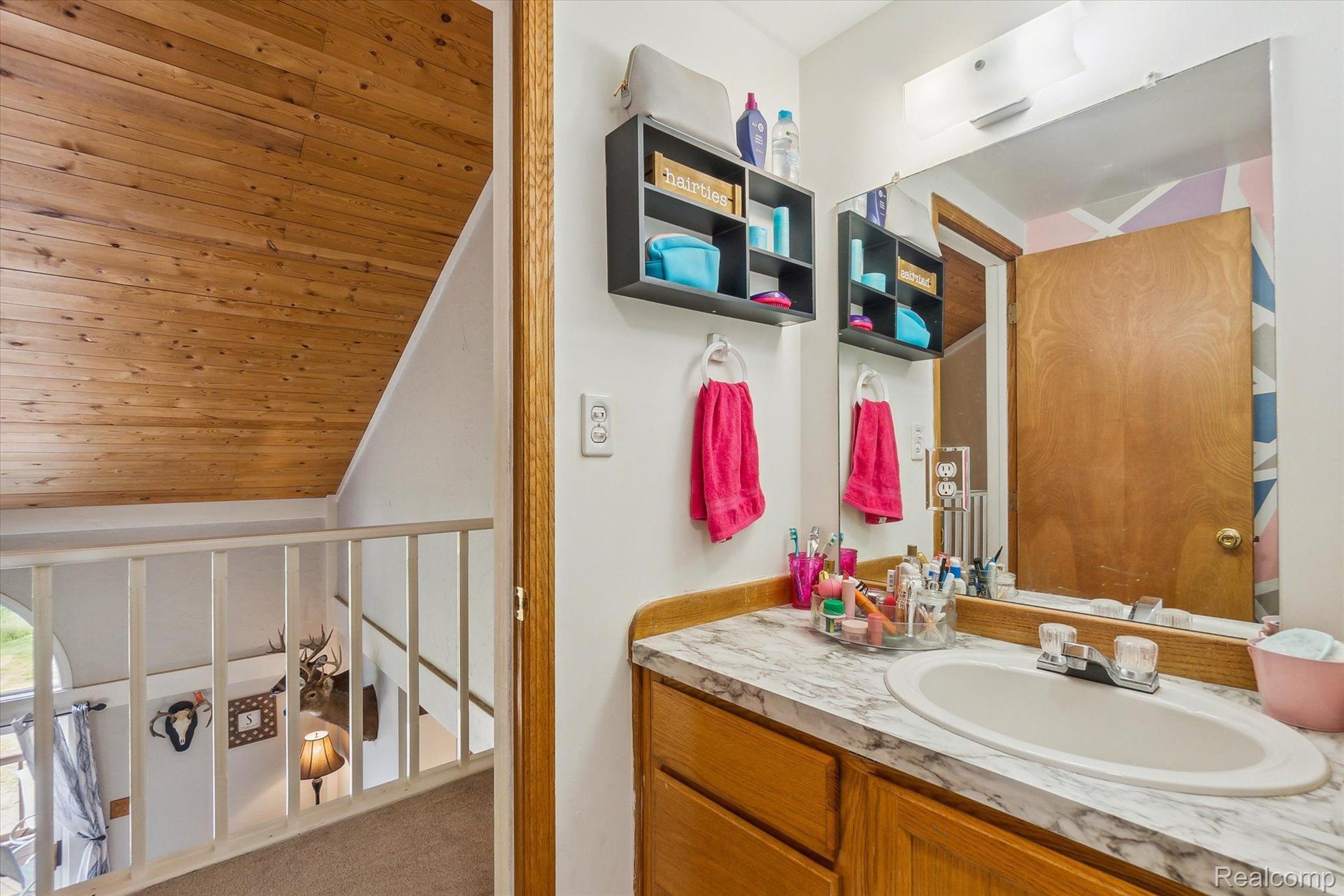 5809 East Allen Road Howell, MI 48855 - Photo 26 of 62 Full bath