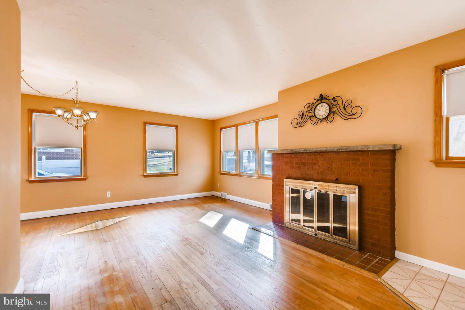 10403 Vincent Road White Marsh, MD 21162 - Photo 7 of 27 Living Room w/plenty of light