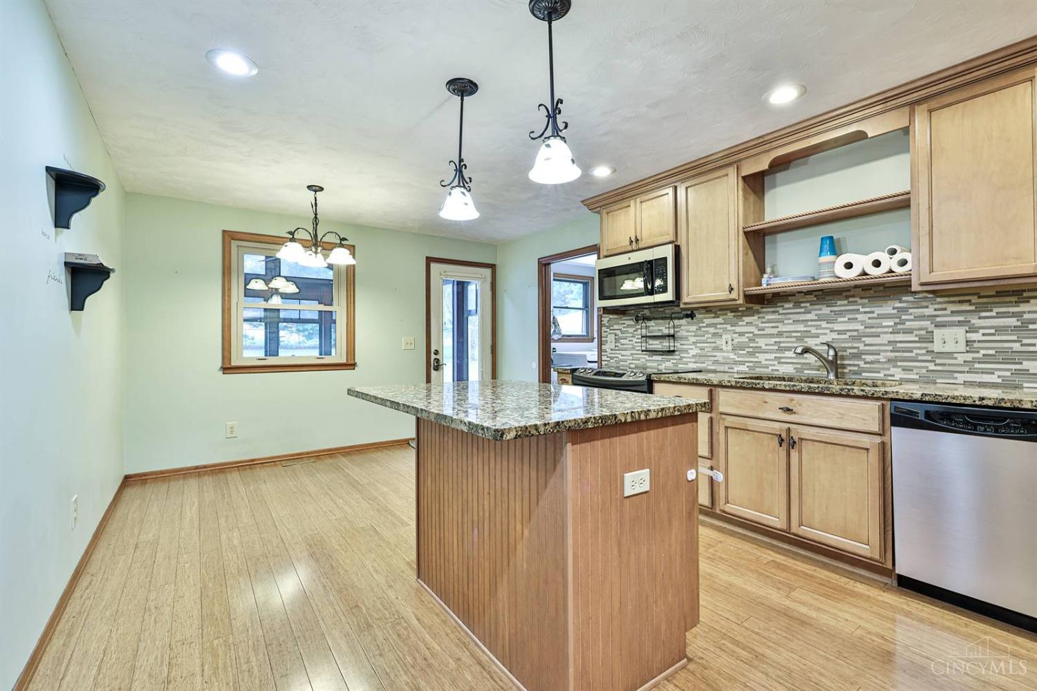 3770 Lincoln Road Cincinnati, OH 45247 - Photo 13 of 57