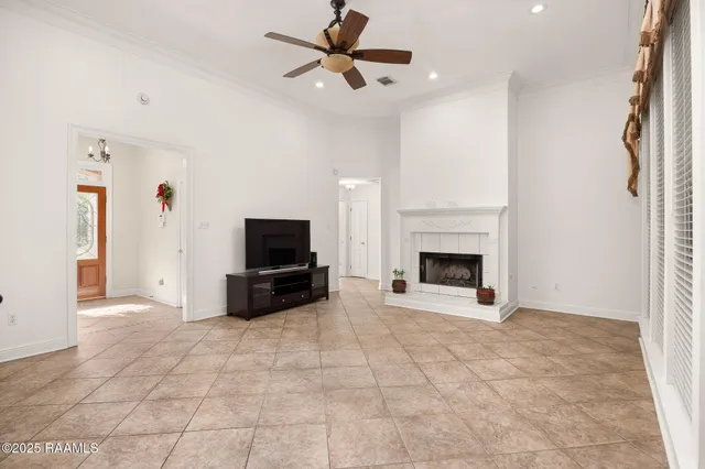 $370,000 | 550 Buttonwillow Court, Mandeville, LA 70448