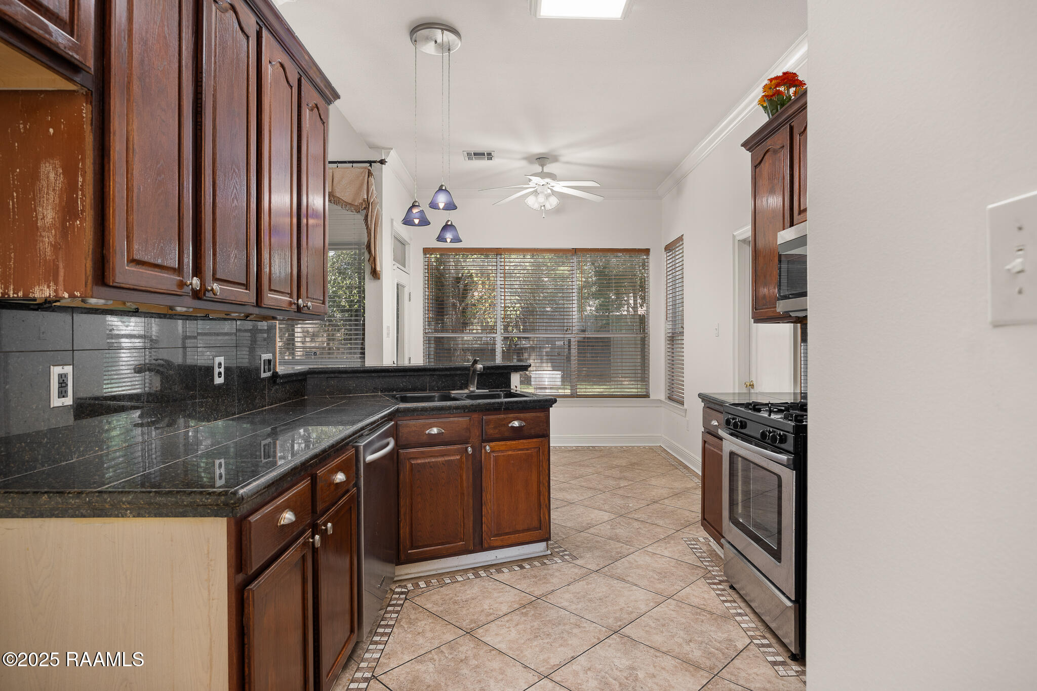 550 Buttonwillow Court Mandeville, LA 70448 - Photo 9 of 19 550ButtonwillowCourtMLS-8