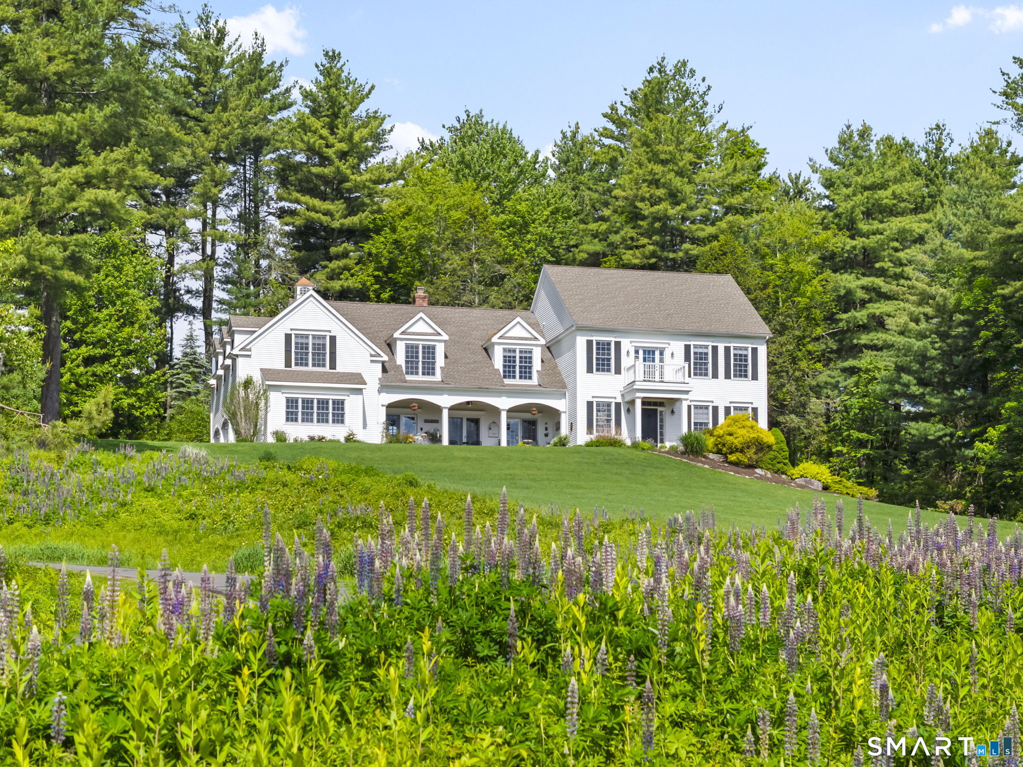 Welcome to 15 Old Orchard Rd!