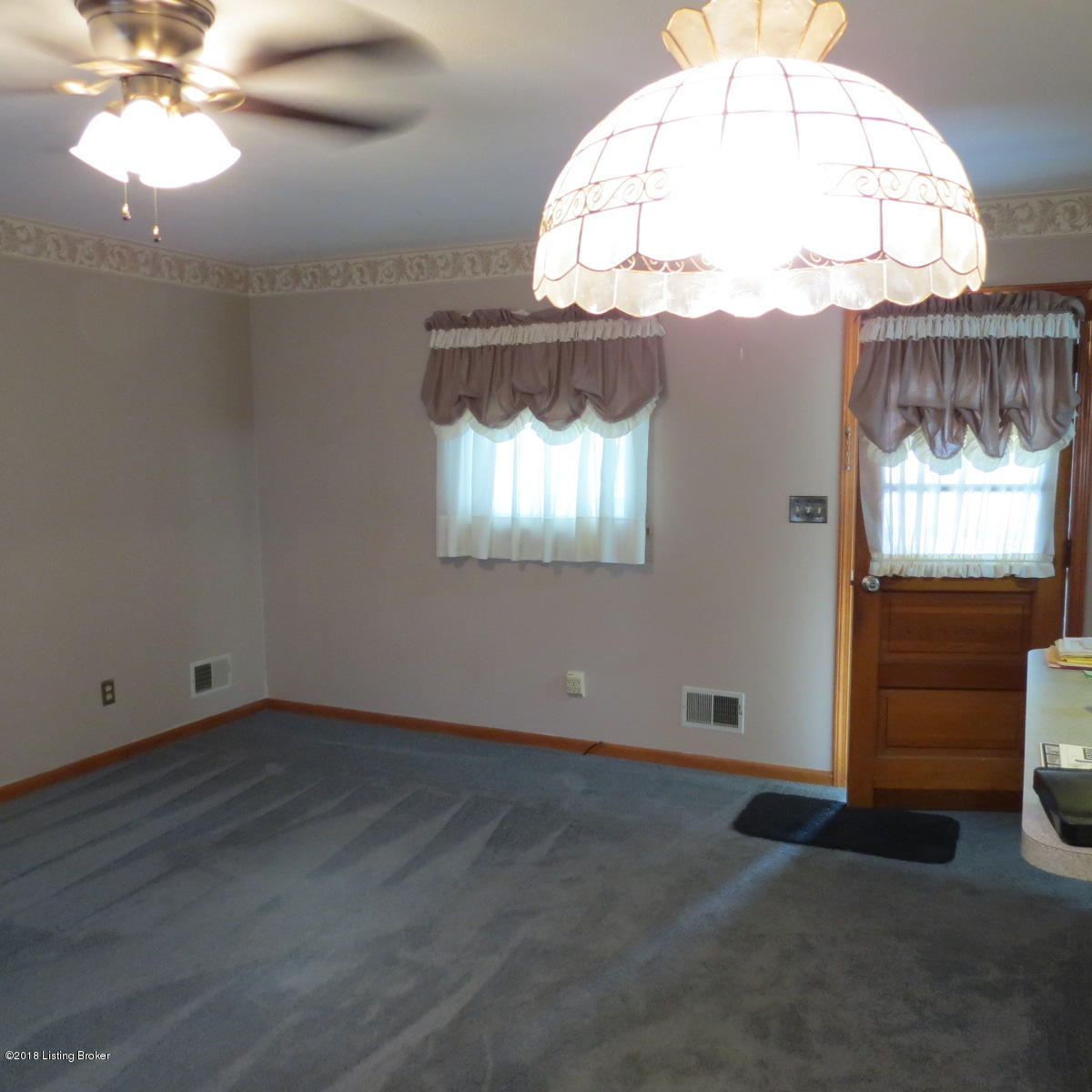 4502 Lambert Road Louisville, KY 40219 - Photo 9 of 28 IMG_0002
