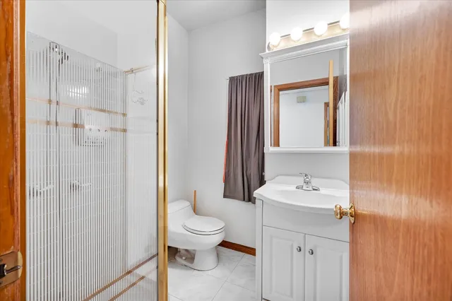 $325,000 | 3338 South Bell Avenue, Chicago, IL 60608