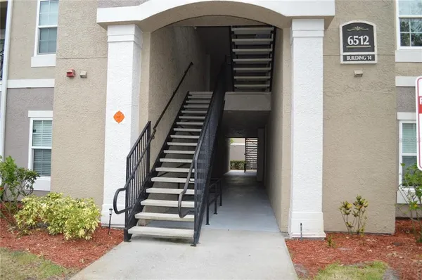 a view of entryway and hall