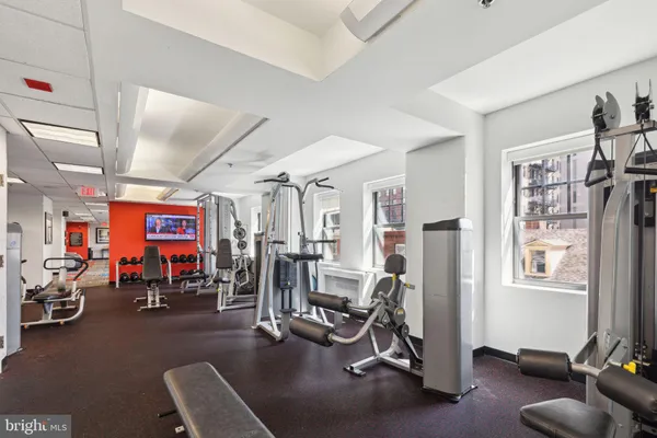 $3,950 | 1701-15 Locust Street, Unit 1402, Philadelphia, PA 19103