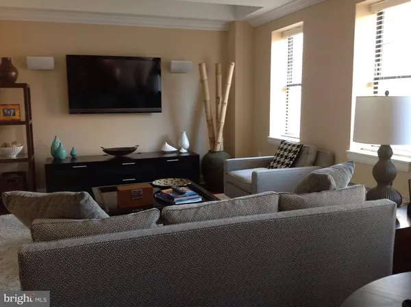 $3,950 | 1701-15 Locust Street, Unit 1402, Philadelphia, PA 19103