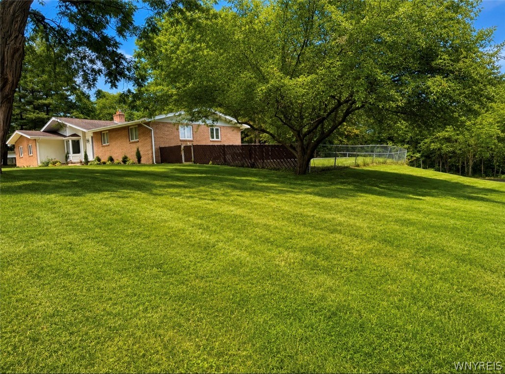 8 Drake Avenue Hanover, NY 14136 - Photo 3 of 45