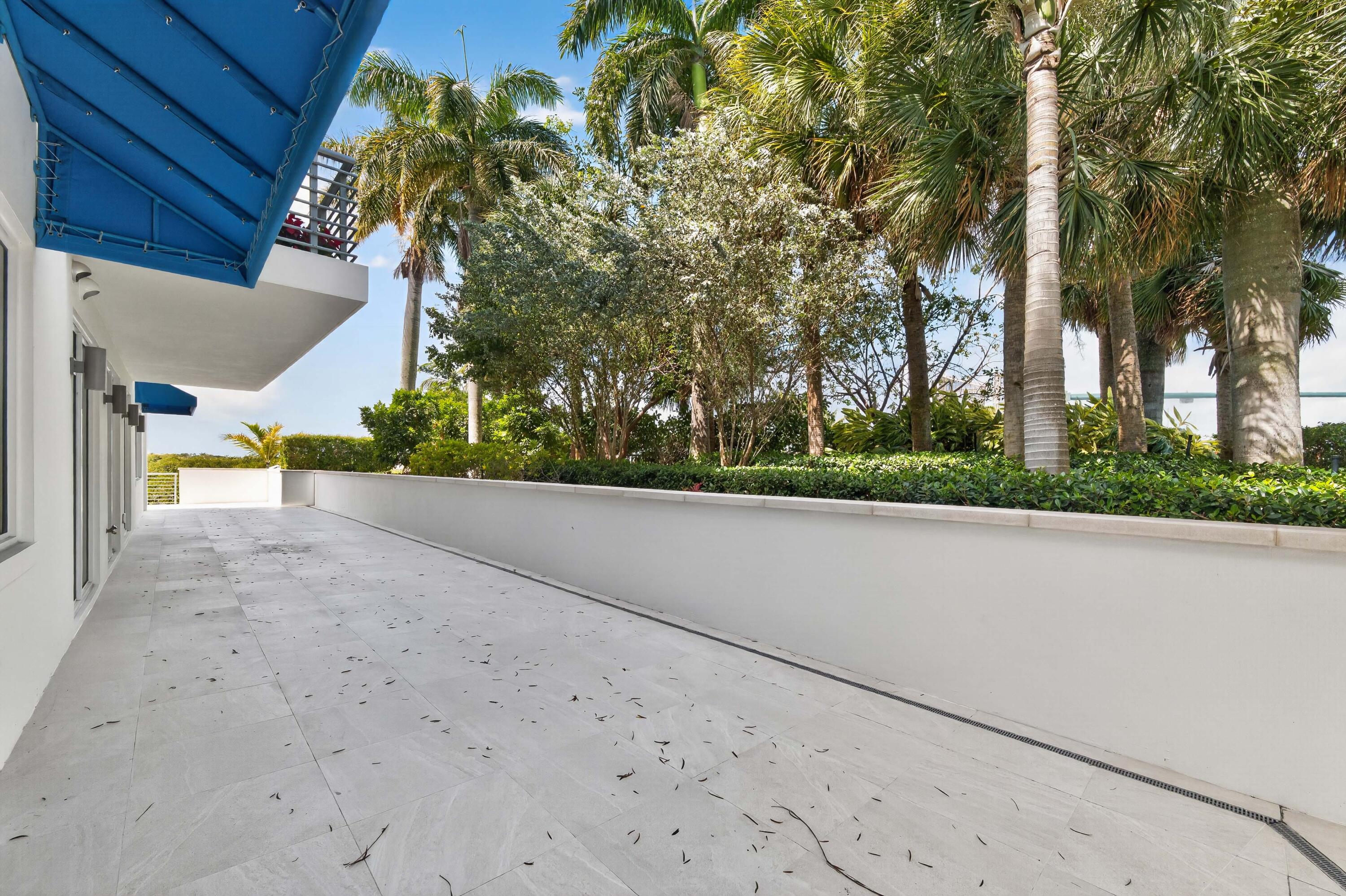 1 South Coastal Way, Unit 201 Jupiter, FL 33477 - Photo 33 of 40 a view of a garden area