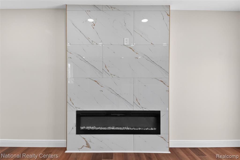 32008 Bunert Road Warren, MI 48088 - Photo 12 of 41