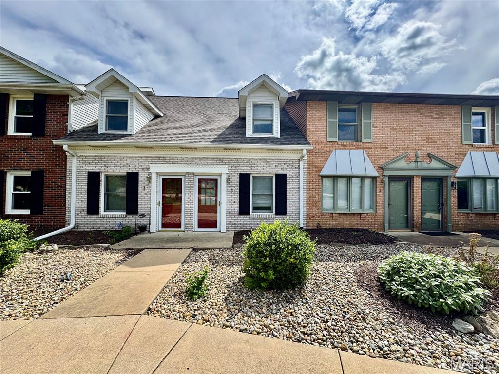 110 Ginger Creek Parkway, Unit 3 Glen Carbon, IL 62034 - Photo 2 of 27