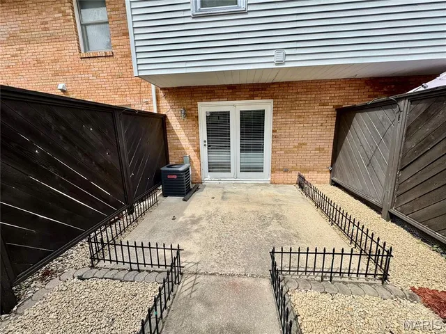 $1,450 | 110 Ginger Creek Parkway, Unit 3, Glen Carbon, IL 62034