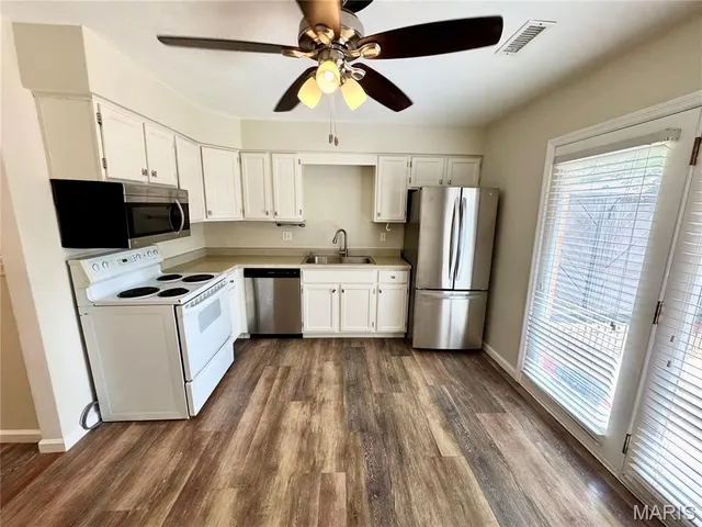 $1,450 | 110 Ginger Creek Parkway, Unit 3, Glen Carbon, IL 62034