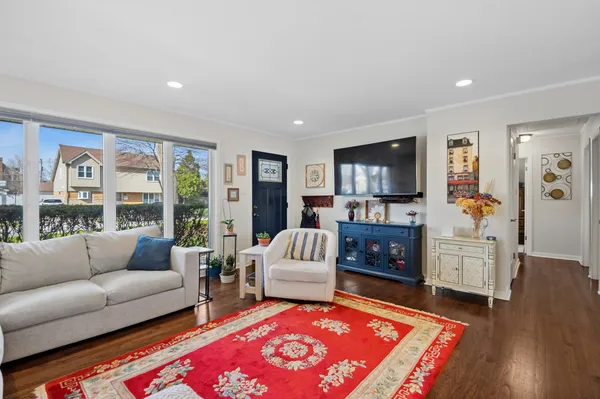 $499,000 | 7441 Lake Street, Morton Grove, IL 60053