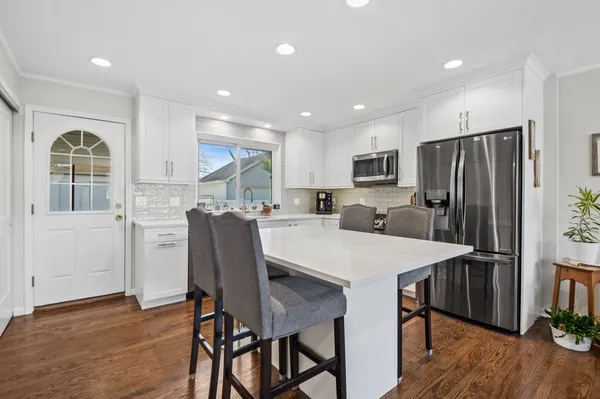 $499,000 | 7441 Lake Street, Morton Grove, IL 60053