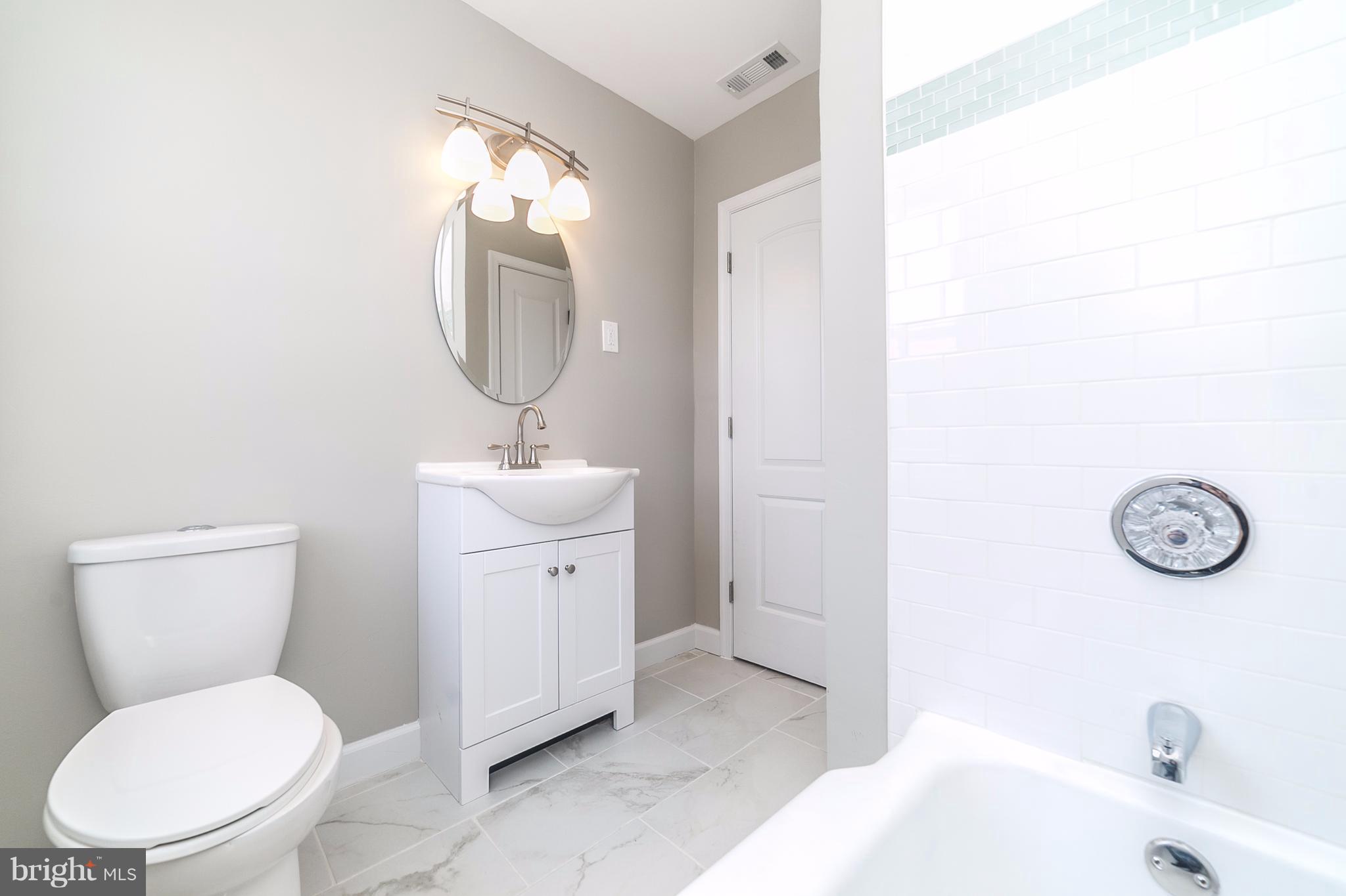 4246 Flowerton Road Baltimore, MD 21229 - Photo 22 of 30 Bath