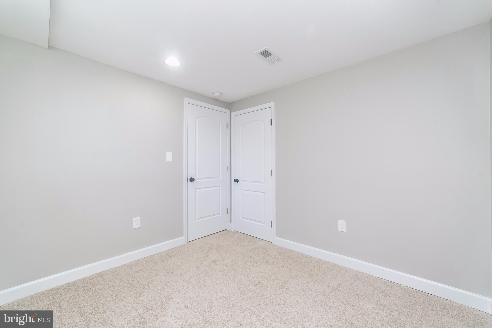 4246 Flowerton Road Baltimore, MD 21229 - Photo 27 of 30 Bedroom